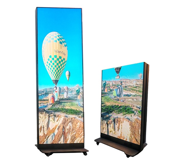 Кога се користи во настани на отворено, дали LED дисплејот на преклопен постер е водоотпорен и прав?